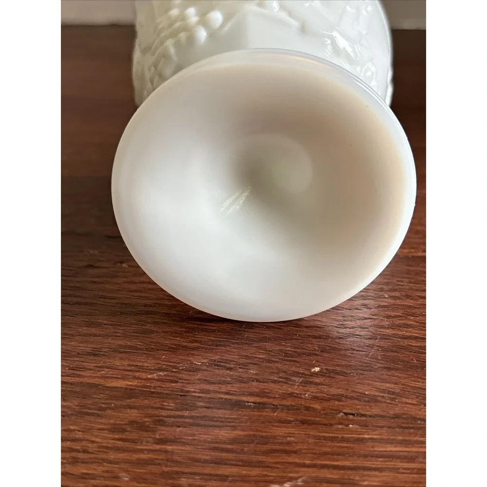 Vintage Indiana Colony‎ Harvest Milk Glass Footed Creamer Grapes & Leaves